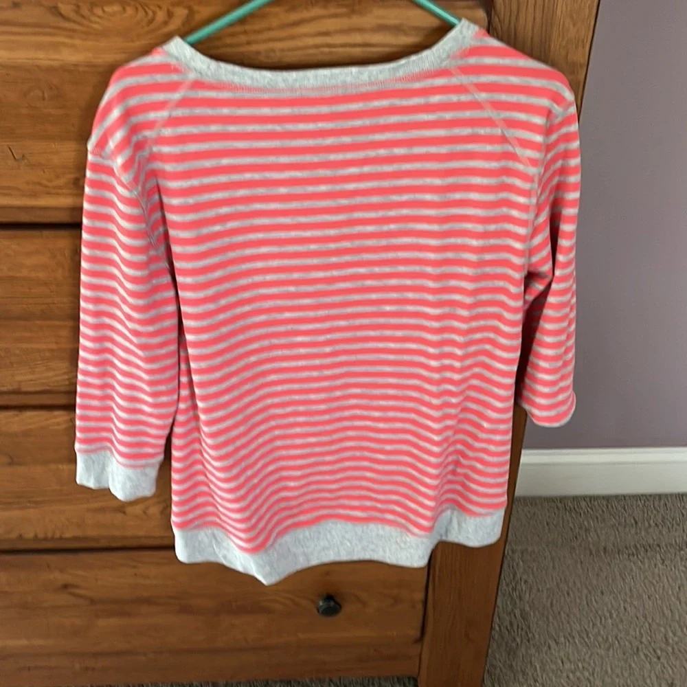 Light spring sweatshirt - Picture 3 of 3
